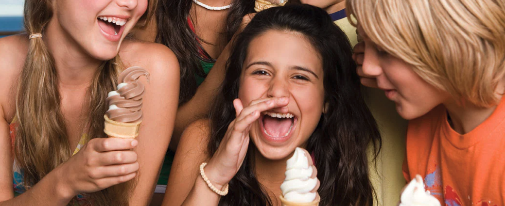 Carnival Mardi Gras - Swirls